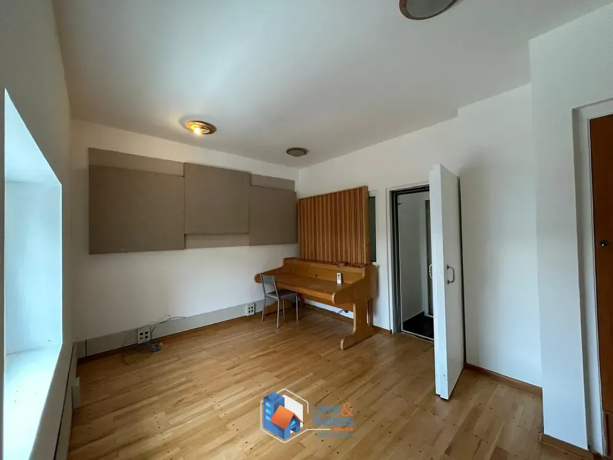 Imagem Casa para venda em Vila Mariana com 3 quartos, 200m²