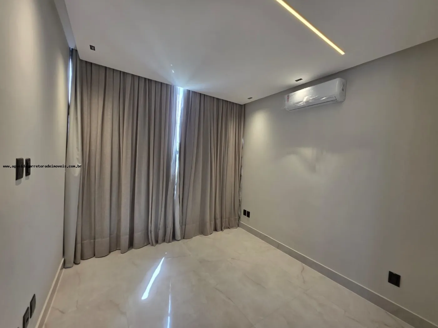Imagem Casa em Condomínio para Venda em Parnamirim, Nova Parnamirim, 5 dormitórios, 4 suítes, 5 banheiros, 4 vagas