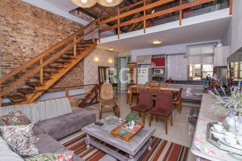 Imagem Casa para Venda - 490m², 3 dormitórios, sendo 1 suites, Floresta