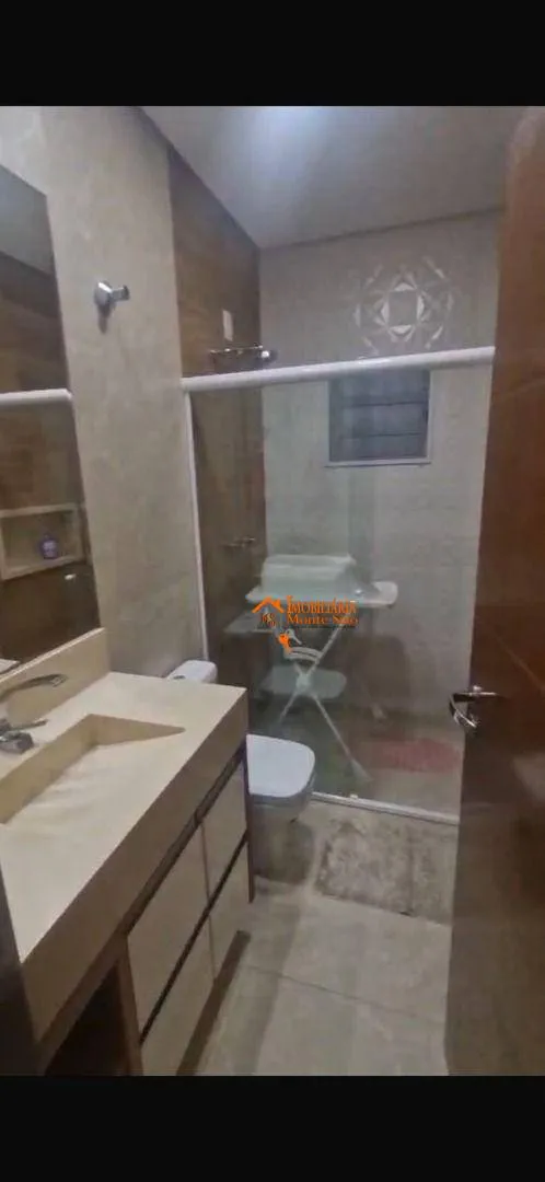 Imagem ?? Casa Sobreposta no Bom Clima | 3 Dorms + Suíte com Closet | Ar-Condicionado | 2 Vagas | Aceita Pet pequeno porte