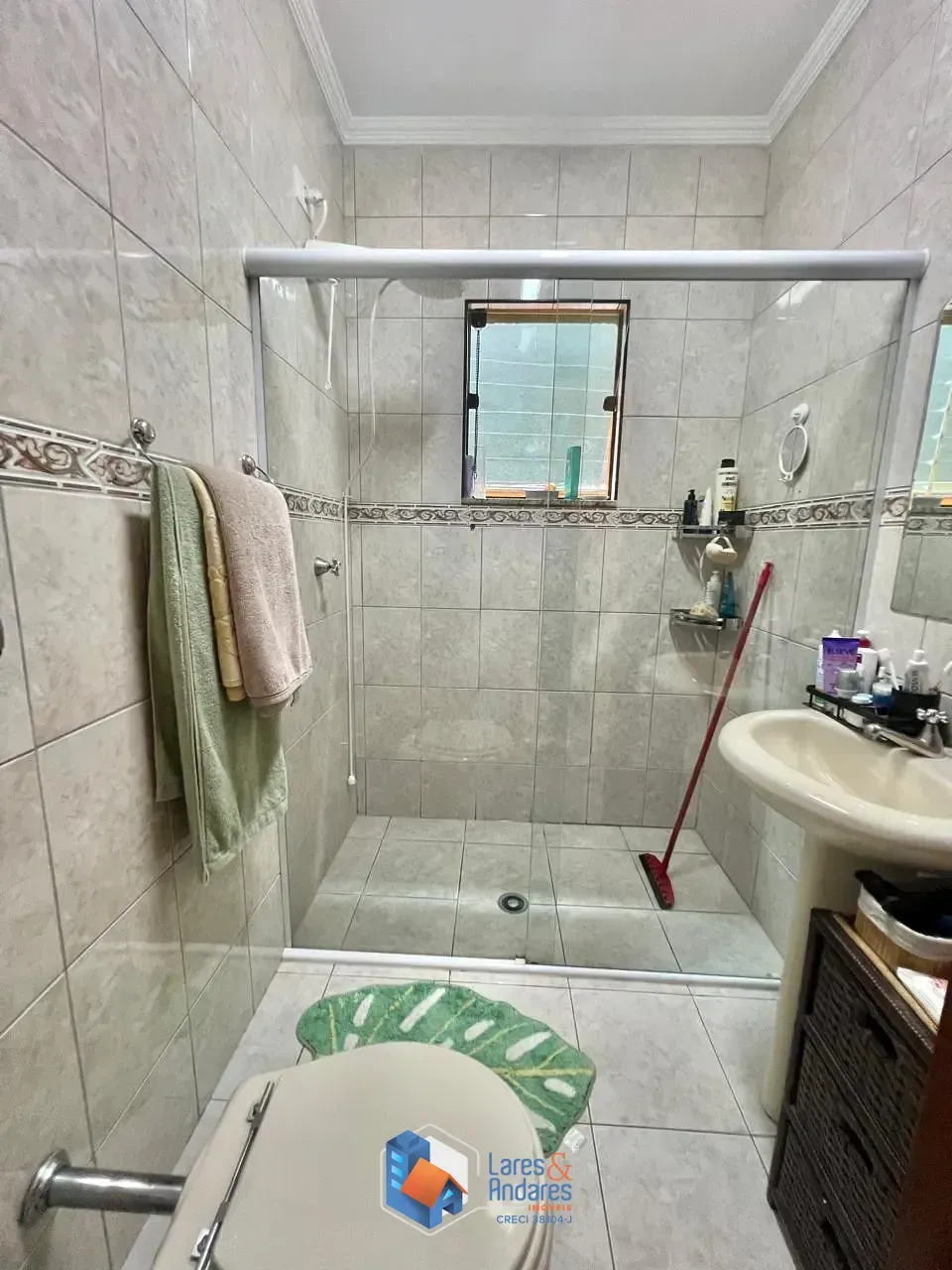 Imagem Sobrado para venda em Vila Guedes com 3 quartos, sendo 1 suíte, 164m²