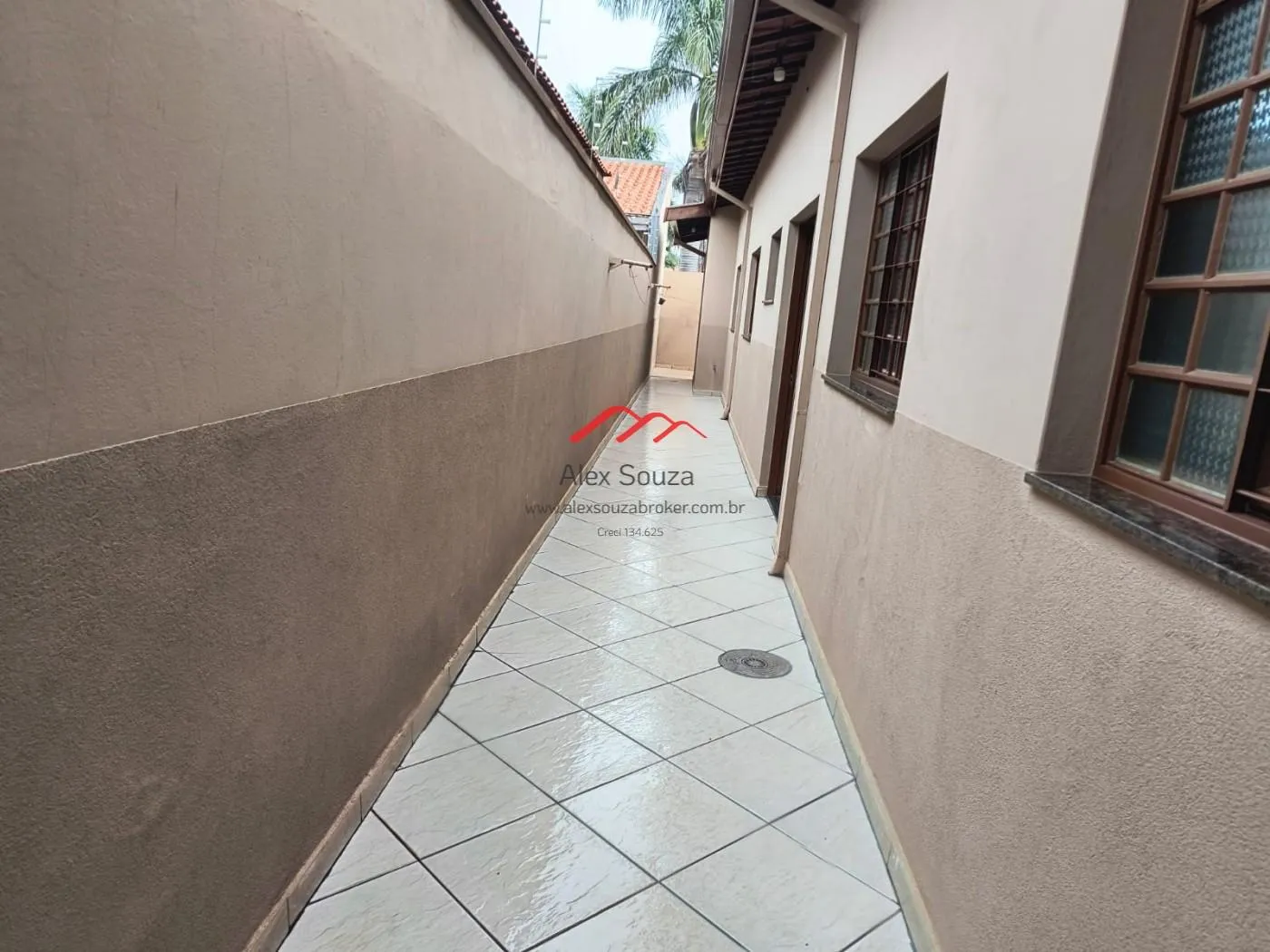 Imagem Casa para Venda em Sumaré, Jardim Macarenko, 3 dormitórios, 1 suíte, 2 banheiros, 2 vagas