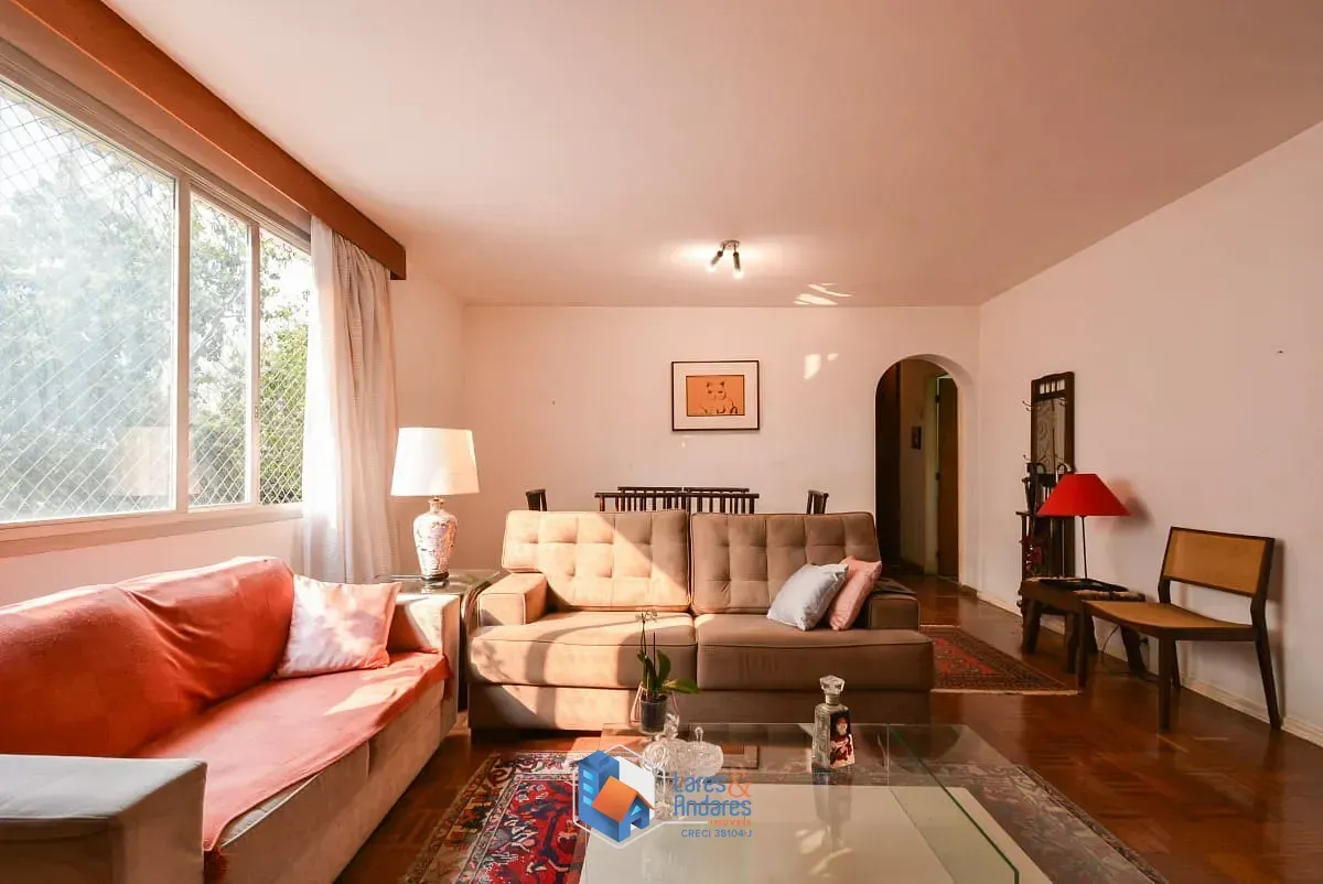 Foto do imóvel Apartamento para venda em Pinheiros com 3 quartos, sendo 1 suíte, 120m² em Rua Oscar Freire