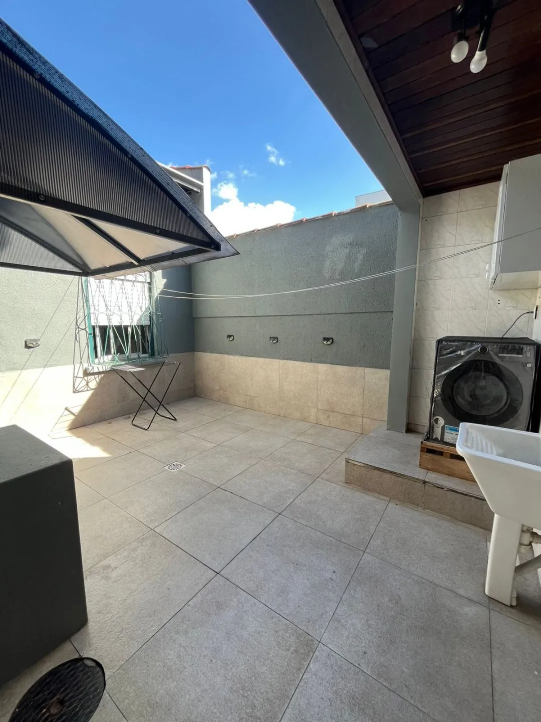 Imagem Venda de casa mobiliada com churrasqueira e lareira - no bairro Jardim Betania Cachoeirinha
