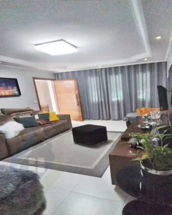 Imagem Sobrado de 3 dorms, 3 banheiros e 2 vagas, com 175m², em Vila Florida, São Bernardo do Campo