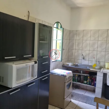 Imagem TRES CASAS EM UM TERRENO DE 700 MT COM ACESSO PARA O RIO. ENTRADA CONJUNTA PARA GARAGEM, PELA RUA