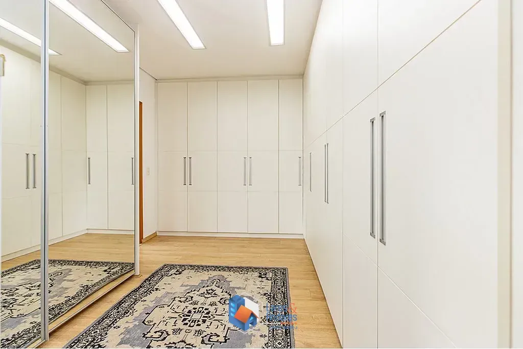 Imagem Casa à venda 4 Quartos 1 Suite 4 Vagas 380M² Alto da Boa Vista São Paulo - SP