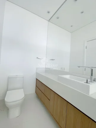 Imagem Casa à Venda Gênesis 2 | 704 m² AC - 607 m² Terreno - 5 suítes | R$7.500.000 - Santana de Parnaíba/SP