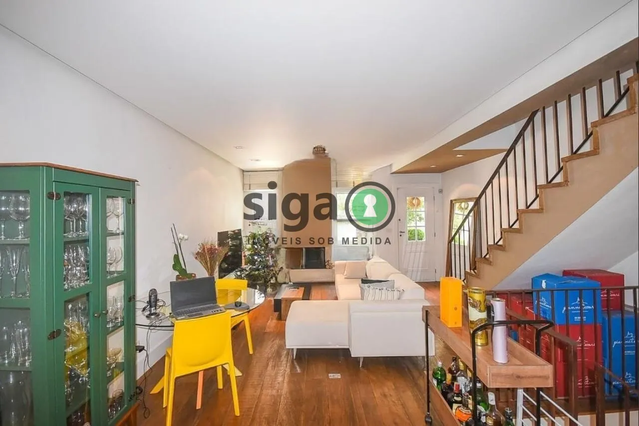 Imagem Casa em Condomínio - 180m² - 4 Dormitórios sendo 3 suítes e 2 Vags