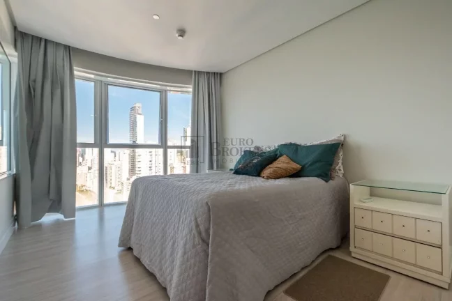 Imagem Excelente apartamento com vista mar em Balneário Camboriú.