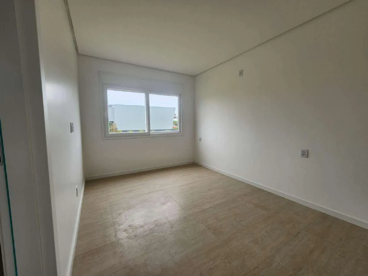 Imagem Casa de condomínio à venda em Torres, Centro, com 4 quartos, 209m2