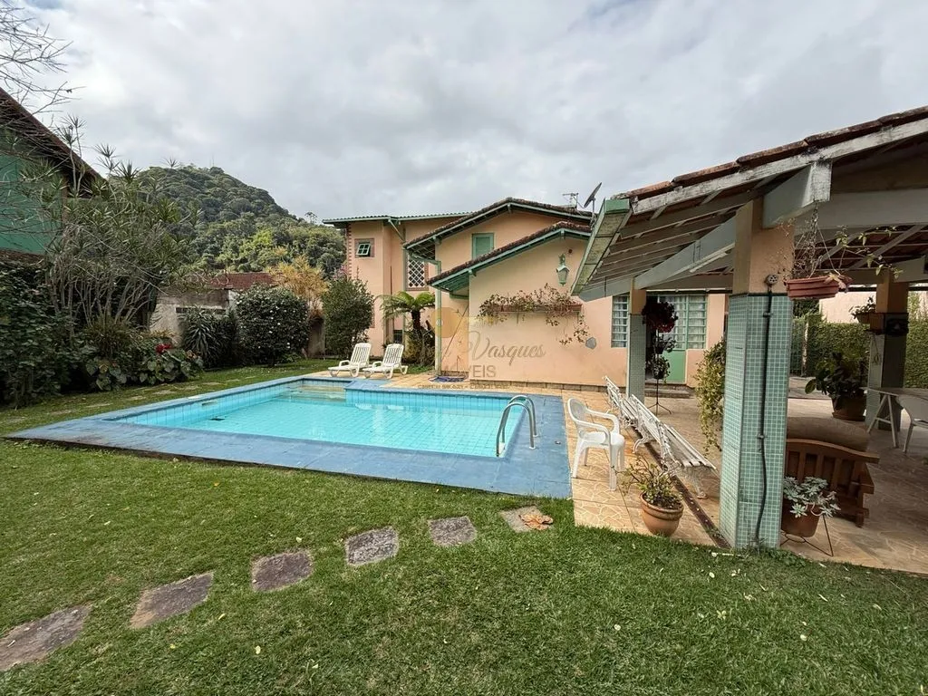 Imagem Casa para Venda em Teresópolis / RJ no bairro Araras