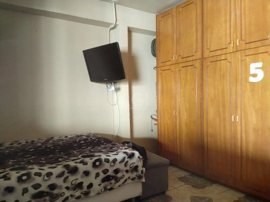 Imagem Casa para Venda - 322.4m², 2 dormitórios, 7 vagas - Cristal