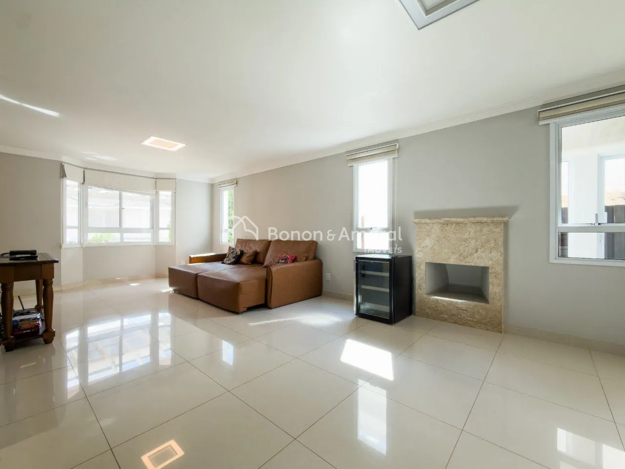 Imagem Casa à venda em Campinas, Mansões Santo Antônio, com 3 quartos, 160 m², Reserva Aram