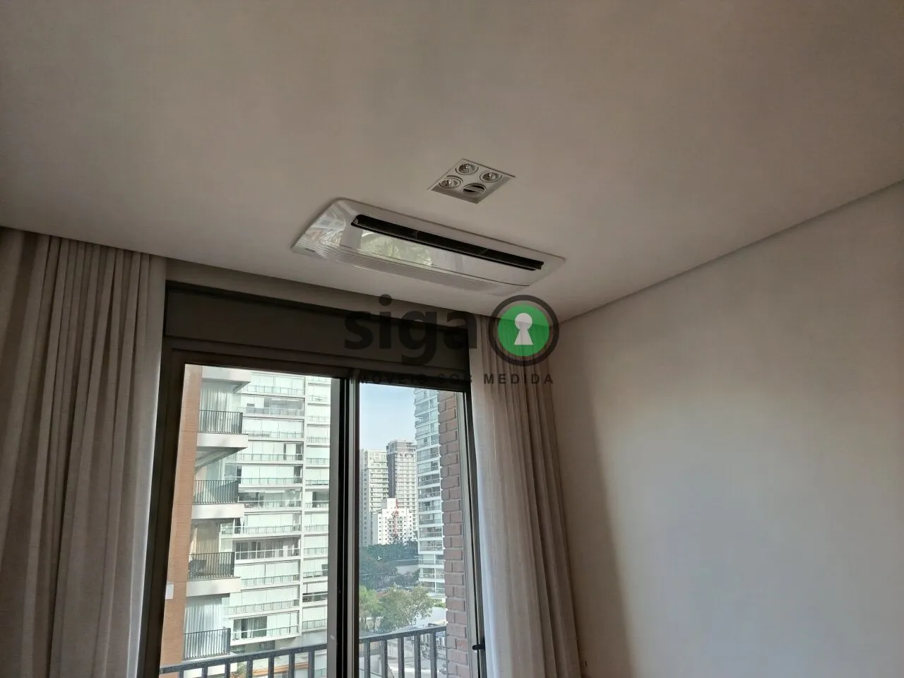 Imagem Apartamento de Alto Padrão à Venda no Itaim Bibi, Rua Macurapé, 43, 3 Suítes, 2 Vagas