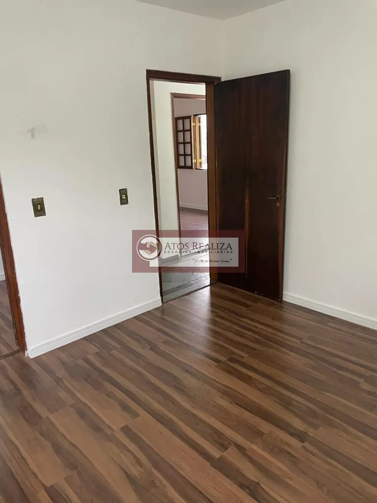Imagem Sobrado de 220m² com 4 dormitórios e 2 suítes para locação em Jardim Cliper - São Paulo por R$ 4.000