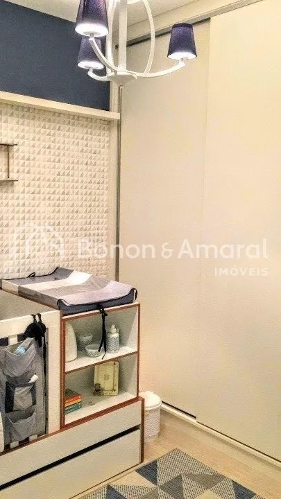 Imagem Apartamento com 3 Quartos sendo 1 suíte e 2 banheiros, 2 vagas à Venda, 80 m²