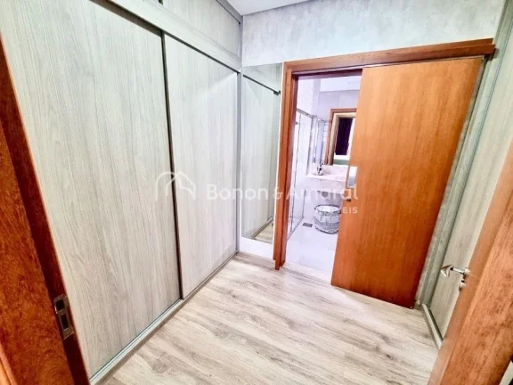 Imagem Casa térrea à venda no Parque São Quirino, em Campinas/SP. Esta charmosa residência, totalmente ...