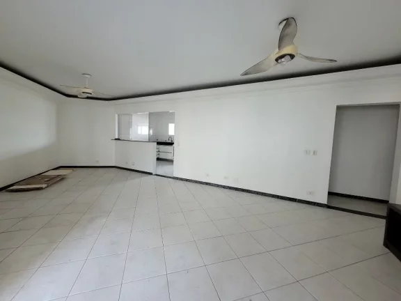 Imagem PITANGUEIRAS – DUAS QUADRAS DA PRAIA, MARAVILHOSO APARTAMENTO COM 140,00 M² ÚTEIS, 02 VAGAS DE GARAGEM NO PRÉDIO, LOCALIZAÇÃO PRIVILEGIADA, PISCINA.