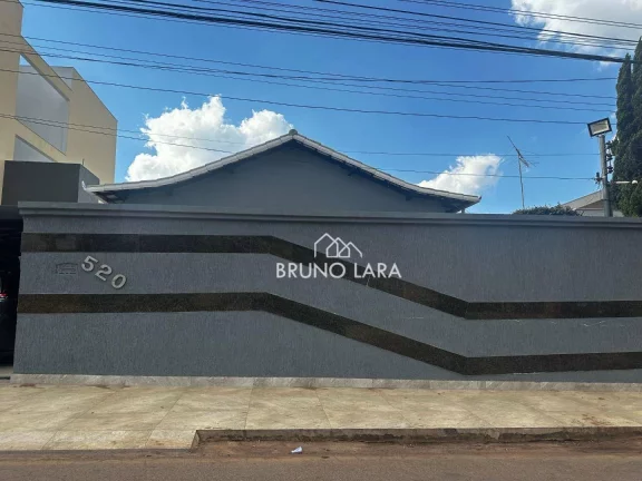 Imagem Casa à venda no bairro Centro - Igarapé/MG.