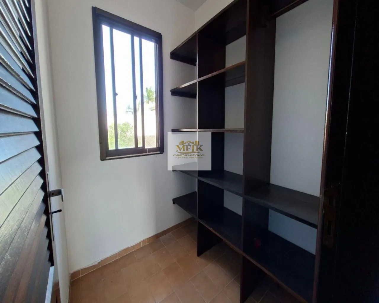 Imagem Imperdível: Casa à venda em Pontal do Paraná-PR, Atami Norte, 7 quartos, 1 suíte, 3 banheiros, 3 vagas, 148m². Confira!