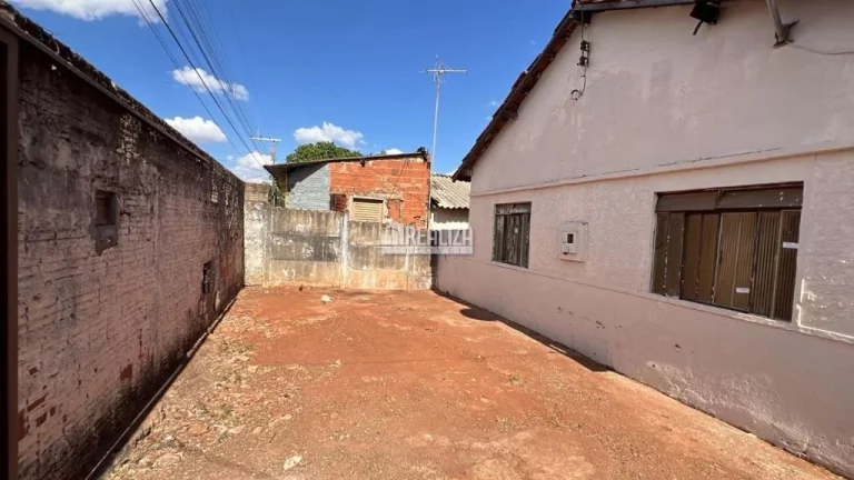 Imagem Casa com 1 dormitório no bairro Vila Militar, em Uberaba