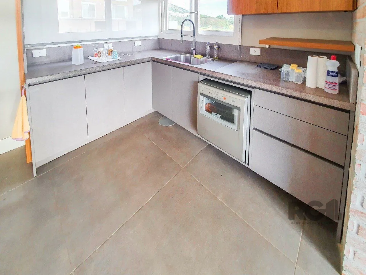 Imagem Casa Condominio para Venda - 293.86m², 3 dormitórios, sendo 3 suites, 2 vagas - Alphaville