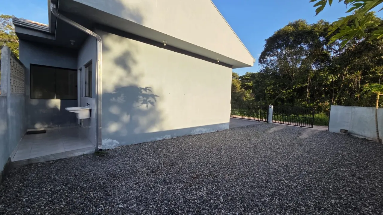 Imagem Casa térrea com 46,86m², 02 dormitórios, banheiro social, sala de estar, copa e cozinha integrada...