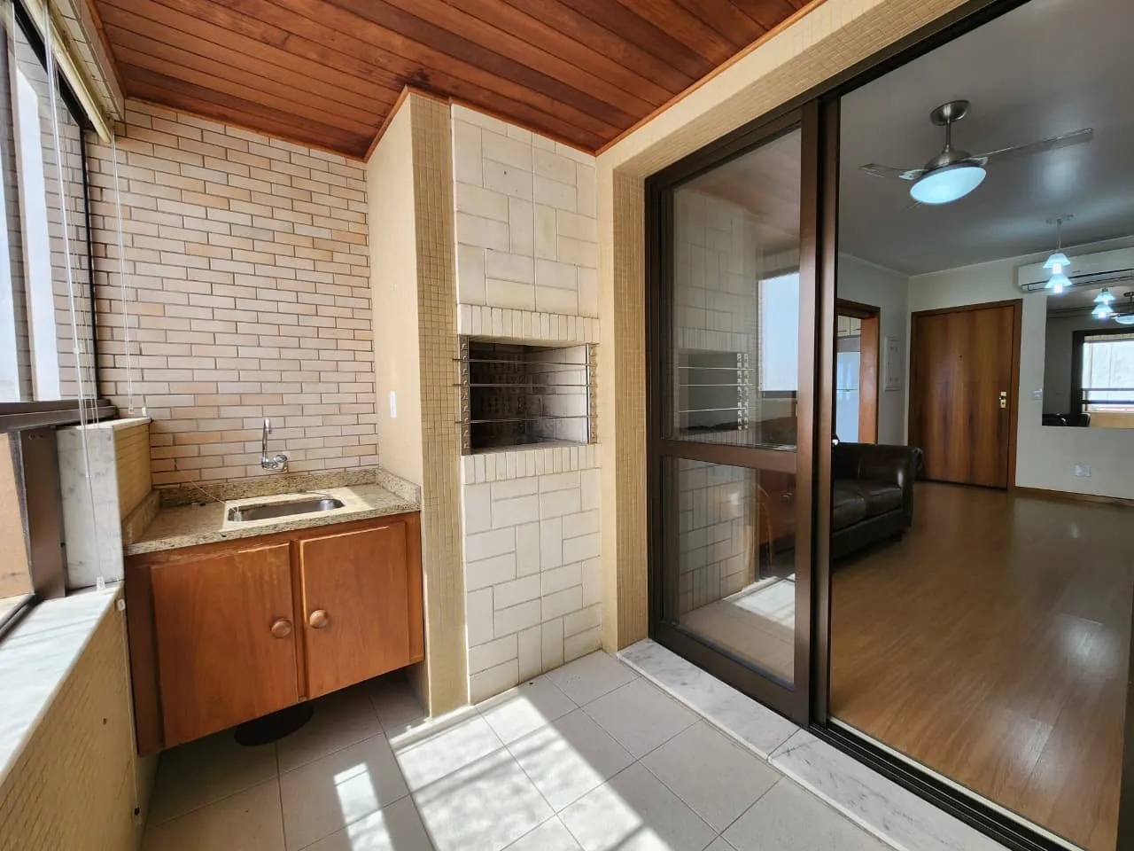 Imagem EXCELENTE APARTAMENTO À VENDA NA AV. NILO PEÇANHA EM PORTO ALEGRE - ÓTIMA LOCALIZAÇÃO!