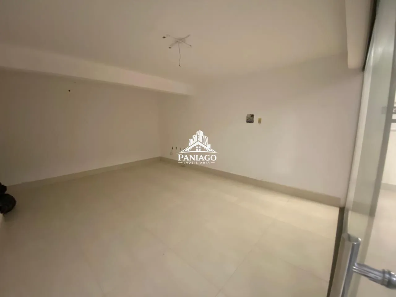 Imagem Sala comercial para locação próximo Av. Miguel Sutil, Cuiabá-MT