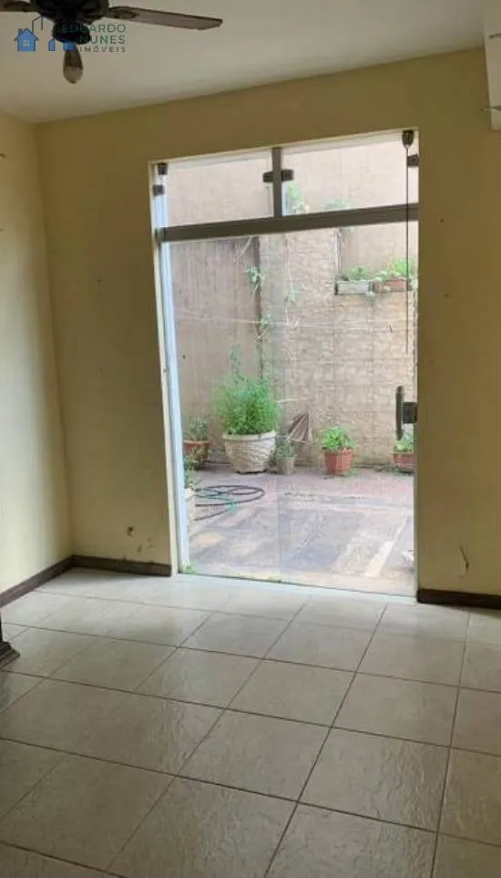 Imagem APARTAMENTO COM ÁREA PRIVATIVA NO GUTIERREZ