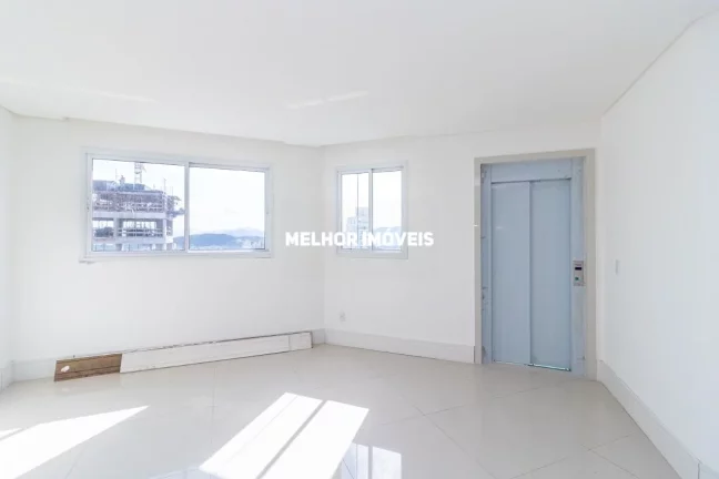 Imagem Apartamento com 121,23m² à Venda no Edifício San Gennaro - Centro de Balneário Camboriú - SC