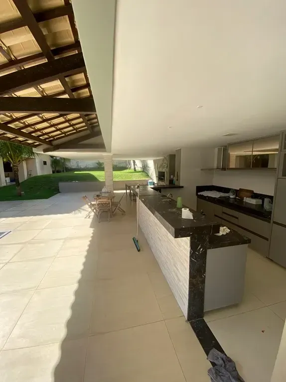 Imagem Casa com 5 Quartos à Venda ou Locação, 858 m² em De Lourdes - Fortaleza