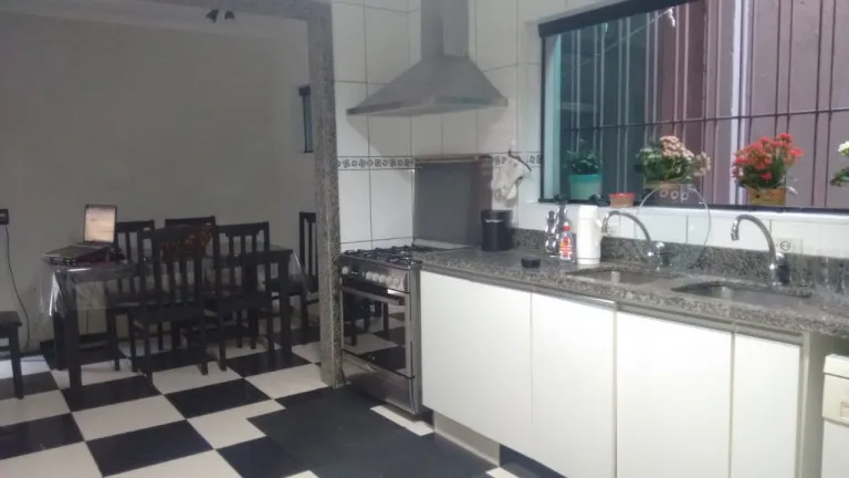 Foto do imóvel Casa com 6 Quartos à Venda, 400 m² em Cidade Vargas - São Paulo
