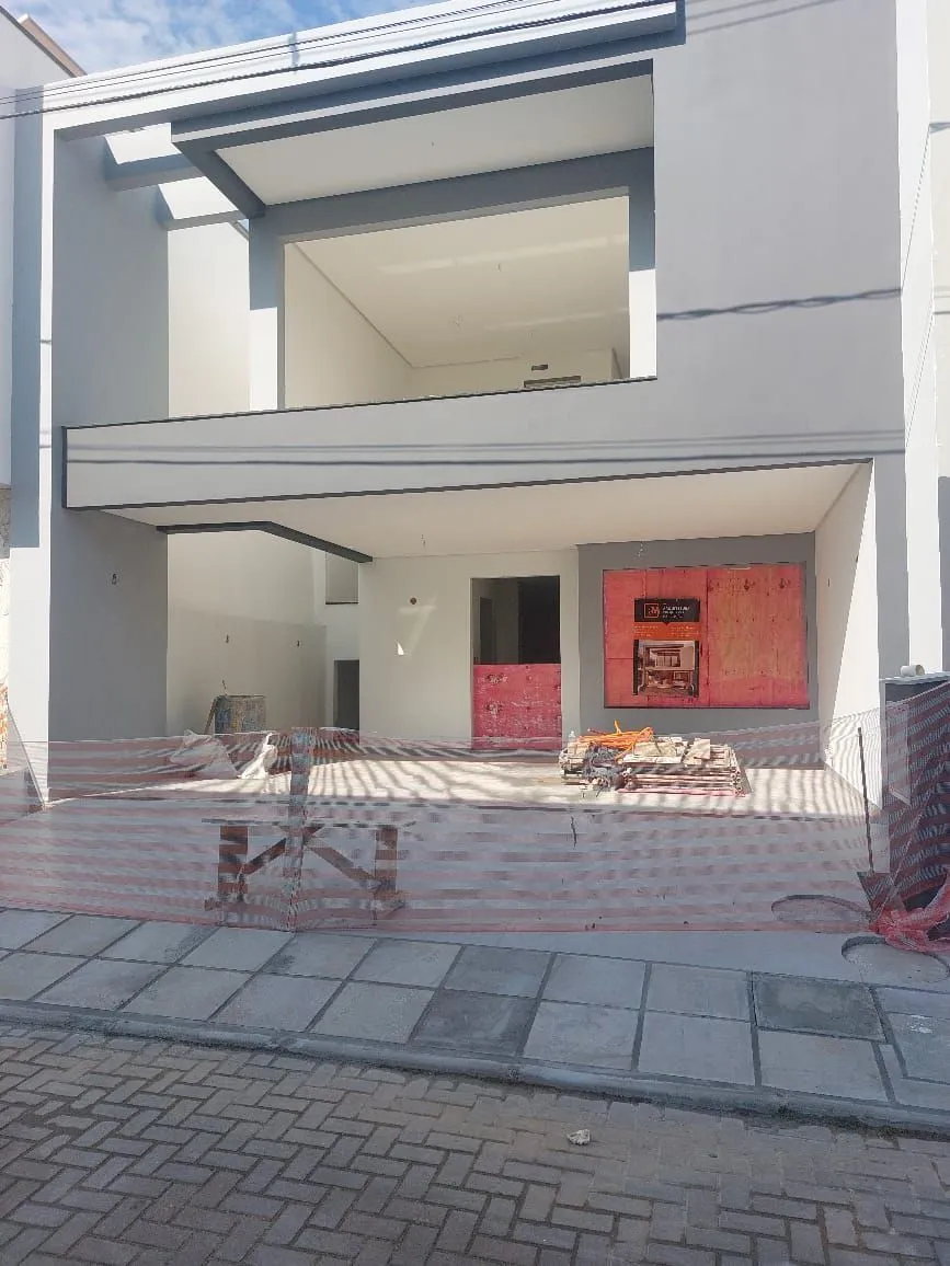 Imagem Casa em condomínio fechado Pateo Verde, 3 suítes sendo 1 master com sacada e 2 vagas de garagem