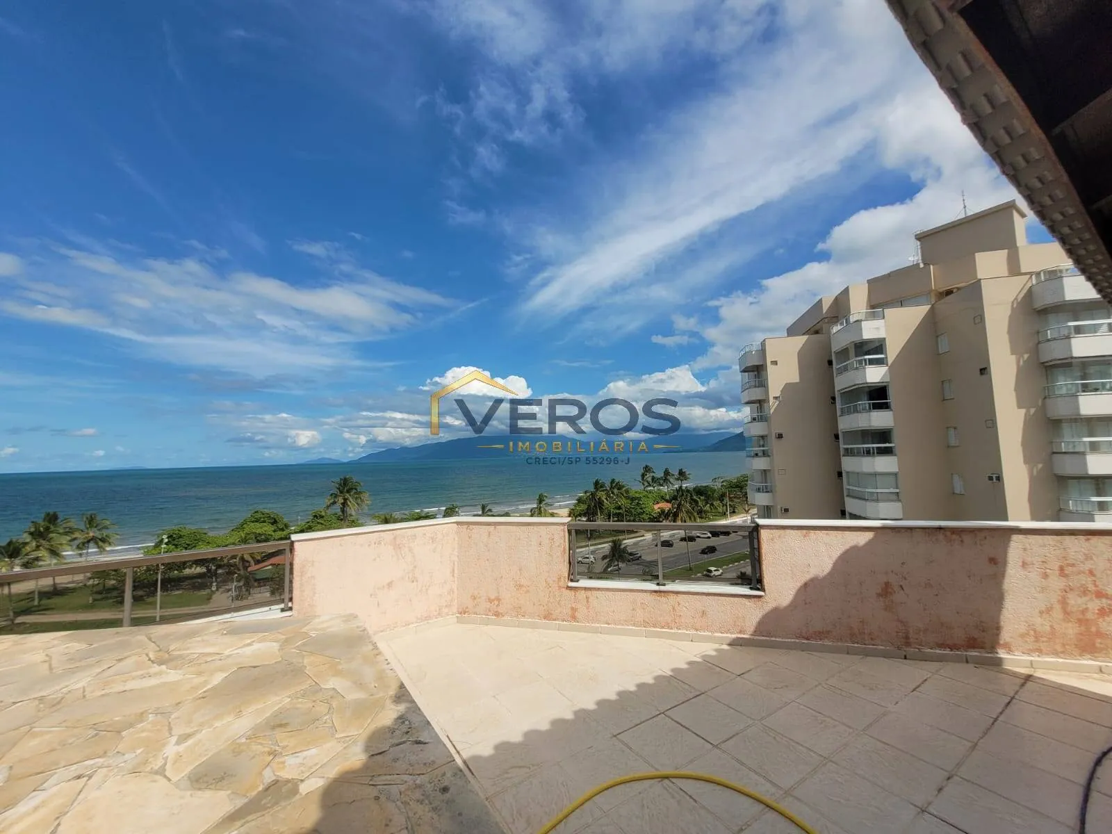 Foto do imóvel Cobertura a venda com Vista Permanente para o Mar no Indaiá 4 dormitórios