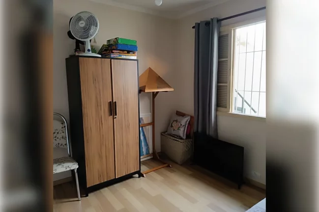 Imagem EXCELENTE SOBRADO REFORMADO - 3 dorms (1 suíte) garagem para 3 carros, no Jardim São Judas Tadeu!