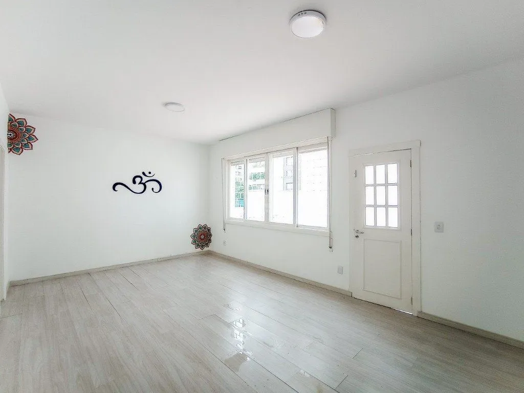 Imagem Casa Comercial de Luxo no Centro da Cidade - Oportunidade Única!