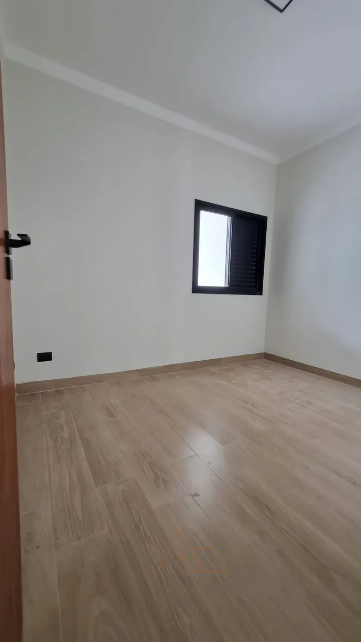 Imagem Oportunidade imperdível! Casa em condomínio à venda em Salto-SP, Village Moutonnée. 3 quartos, 1 suíte, 1 sala, 2 banheiros, 2 vagas, 104m².