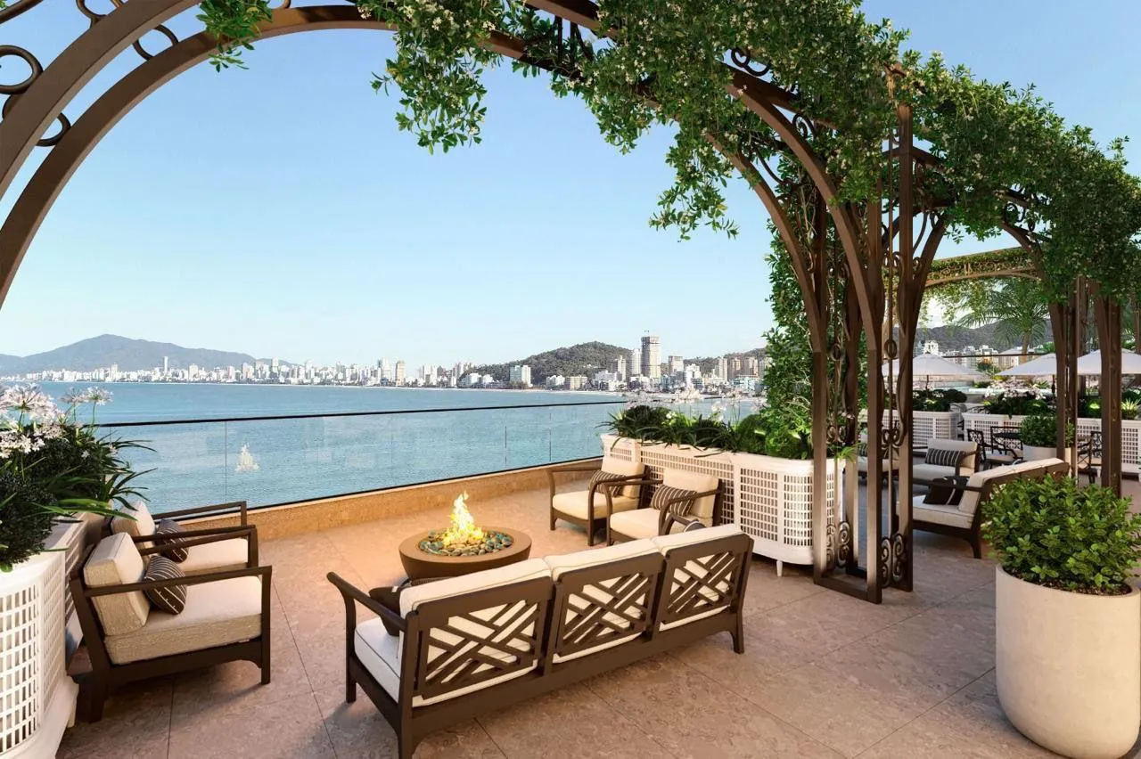 Imagem Apartamento com vista para o mar à venda com 300m2 por R$ 9.700.000,00
