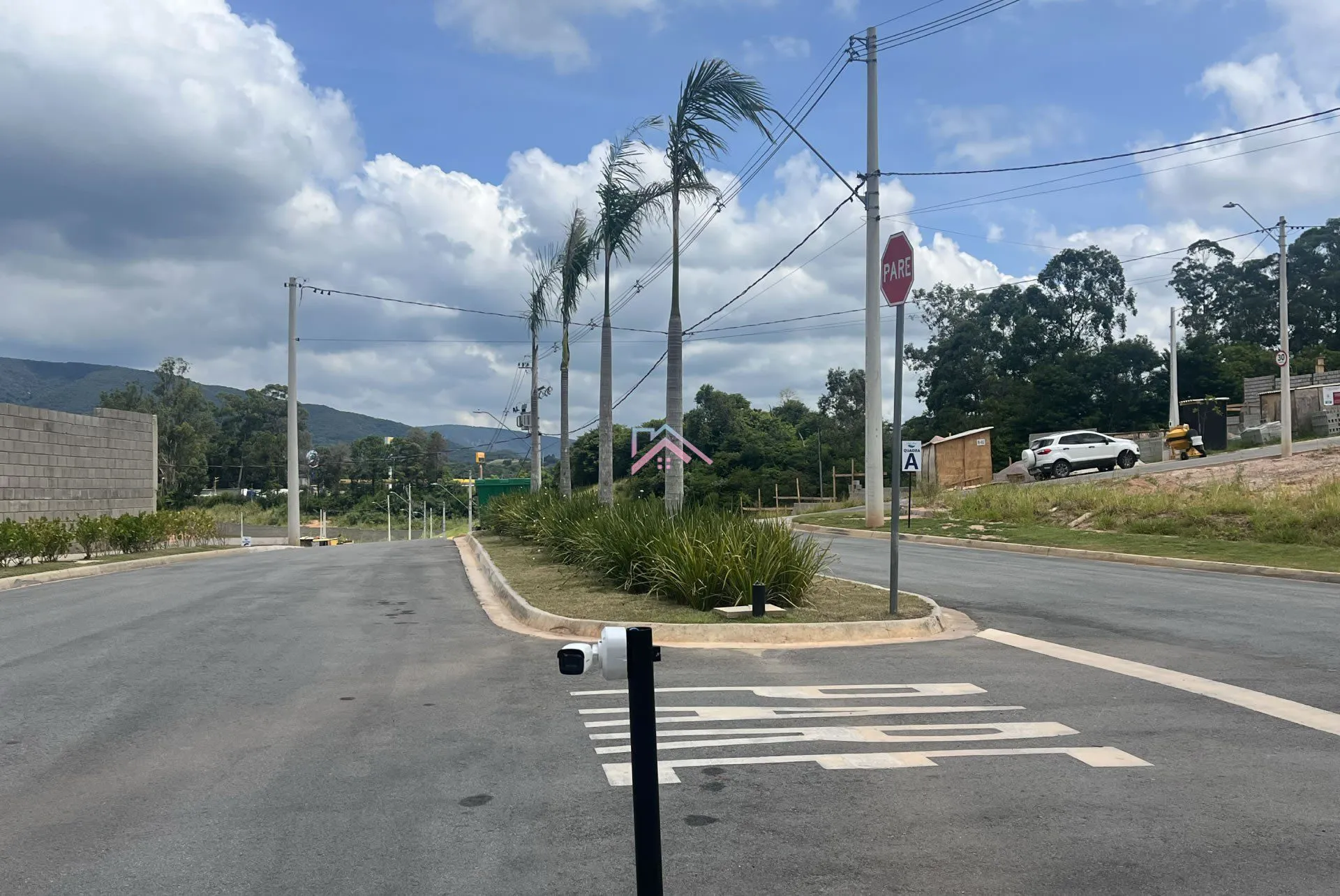 Imagem Terrenos à venda em loteamento fechado Residencial Lago Azul - Lotes à partir 250 m2 - Jundiaí - São