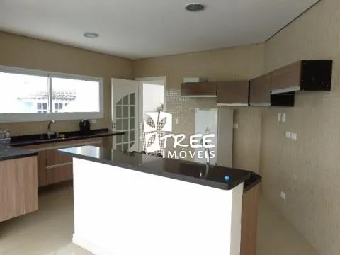 Imagem VENDA E LOCAÇÃO DE SOBRADO NO CONDOMÍNIO HILLS III, EM ARUJÁ/SP, 480m² com 4 suítes, vista privilegiada, espaço gourmet e vaga p/ 4 autos CONSULTE-NOS