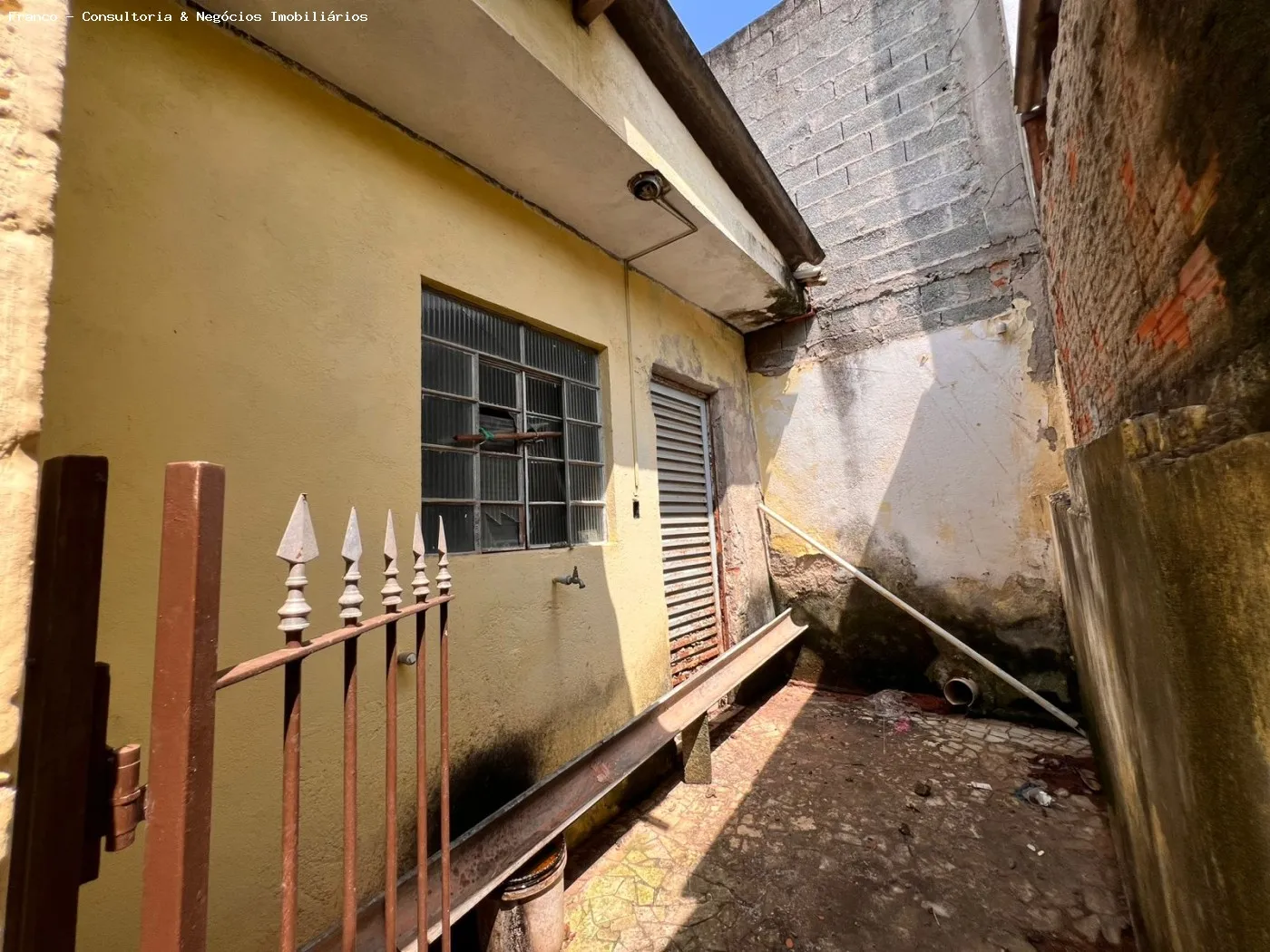 Imagem Sobrado para Venda em Franco da Rocha, Vila Bela, 5 dormitórios, 2 suítes, 4 banheiros, 2 vagas