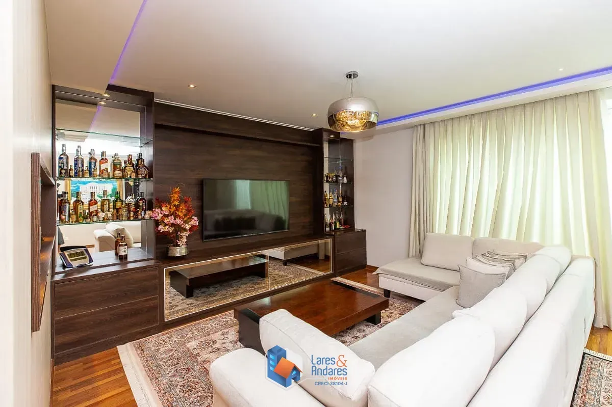 Imagem Casa para venda em Planalto Paulista com 3 quartos, sendo 1 suíte, 320m²