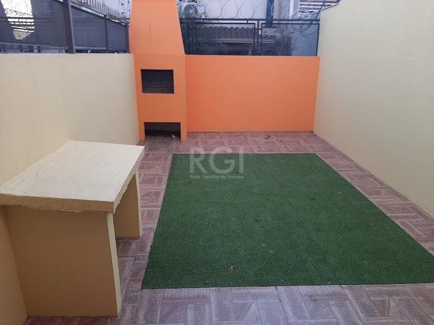 Imagem Sobrado para Venda - 100.45m², 2 dormitórios, sendo 2 suites, 1 vaga - Guarujá