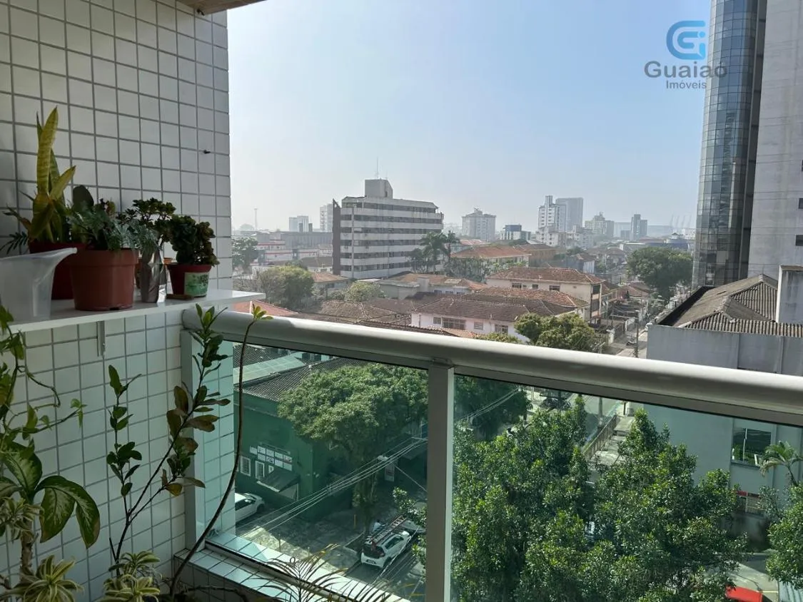 Imagem Vendo Amplo Apartamento 03 dormitórios, 01 Suíte, Dependência de Serviço Completa e Garagem demarcada, Frente para a rua, no Boqueirão, Santos