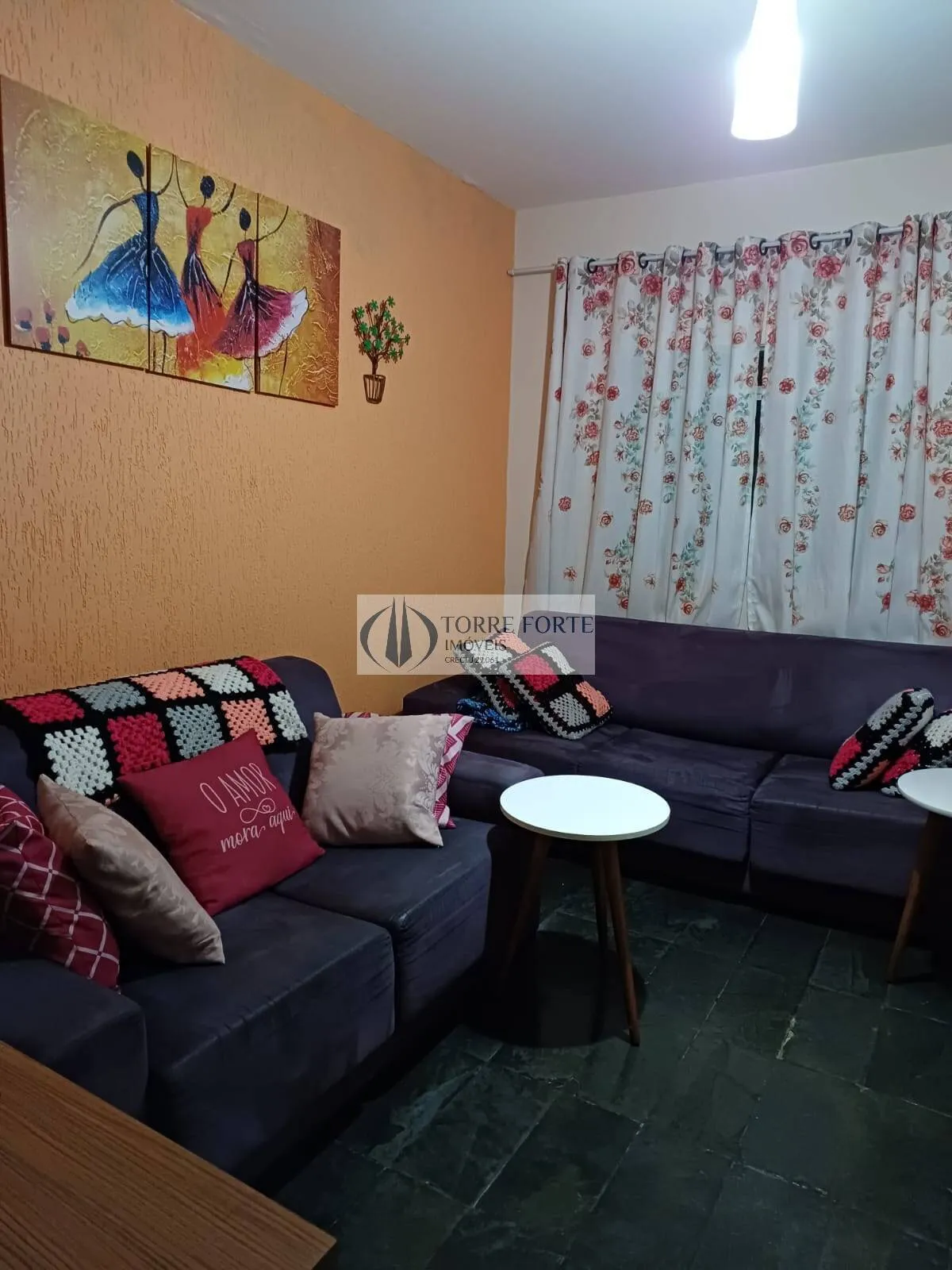 Imagem Casa Assobradada com 4 dormitórios, 1 suíte, 2 vagas de garagem, Demarchi
