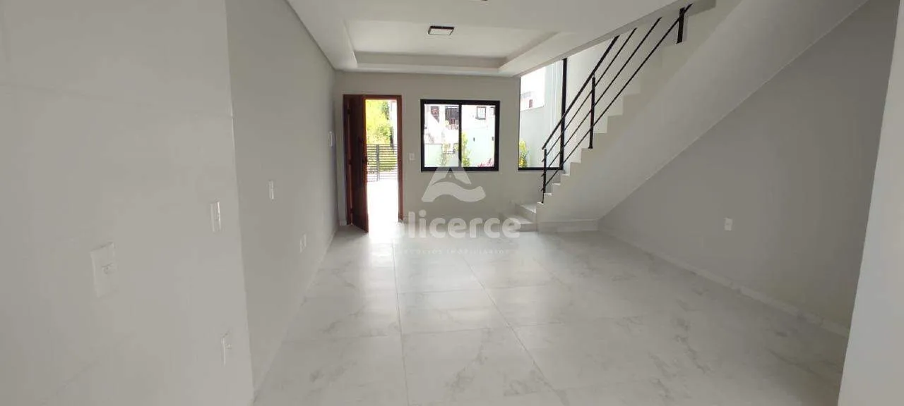 Imagem Sobrado à venda com 2 quartos 2 suítes, 84m² em Potecas São José