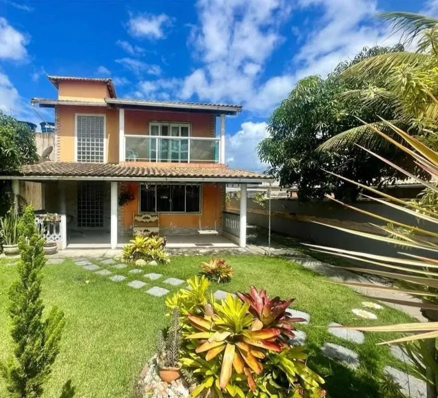 Foto do imóvel Casa em Condomínio para Venda em Cabo Frio / RJ em Travessa Gomes