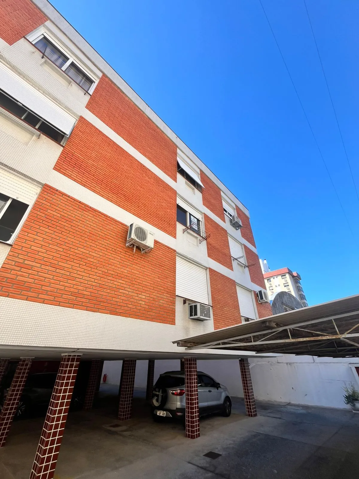 Imagem 02 dorm, 73 m², sol da tarde, com vaga, dep e banho aux, no Passo da Areia